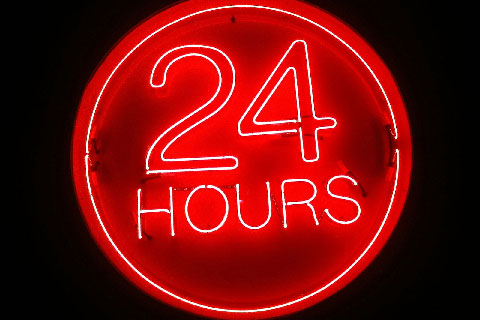neon sign showing 24/7