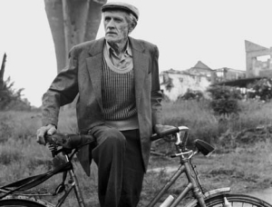 Photo of Fine Arts Professor Charles A. Meyer by his bike